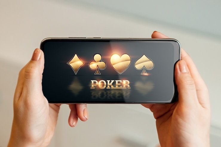 Filipino player checking 17000 Rewards tier progress on a smartphone